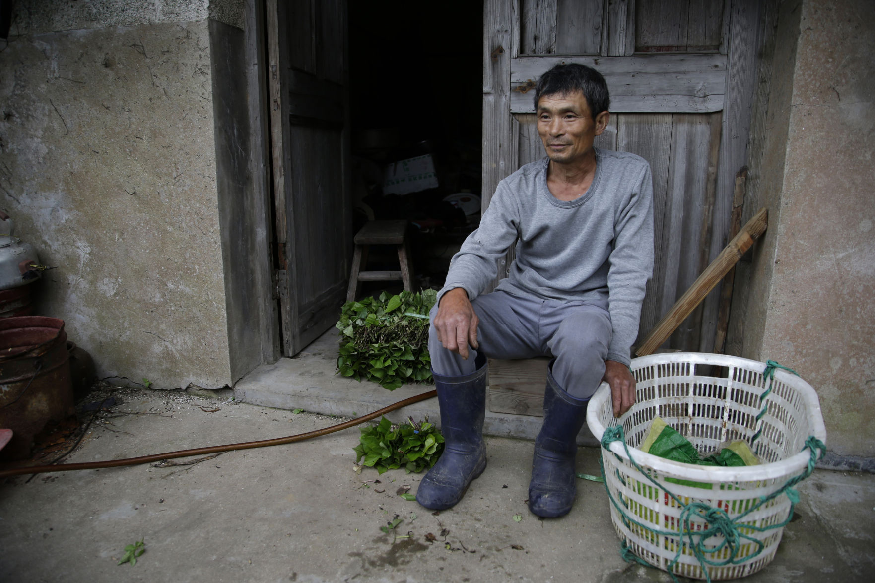China Travel Ghost Village